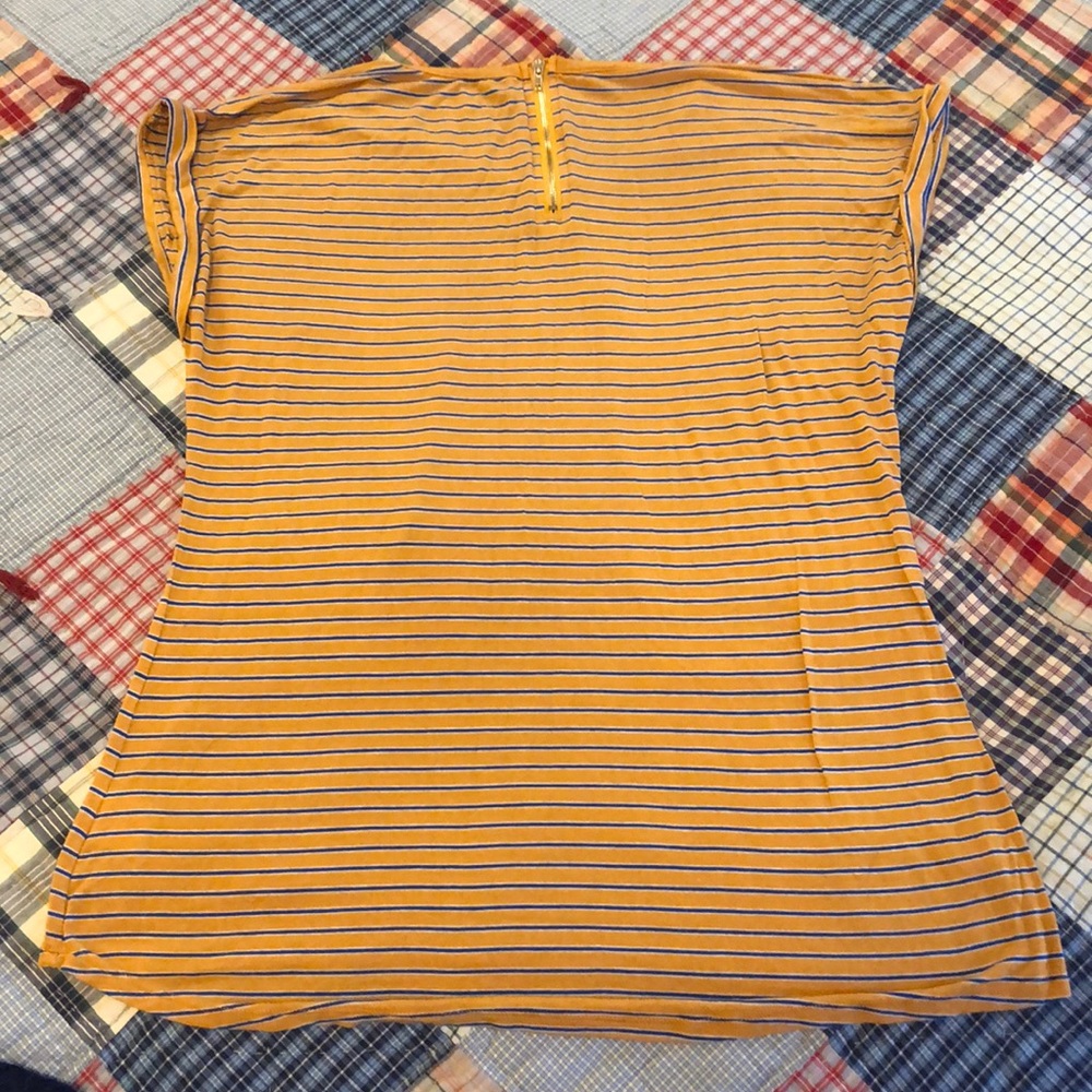 Shirt - Picture 3 of 4